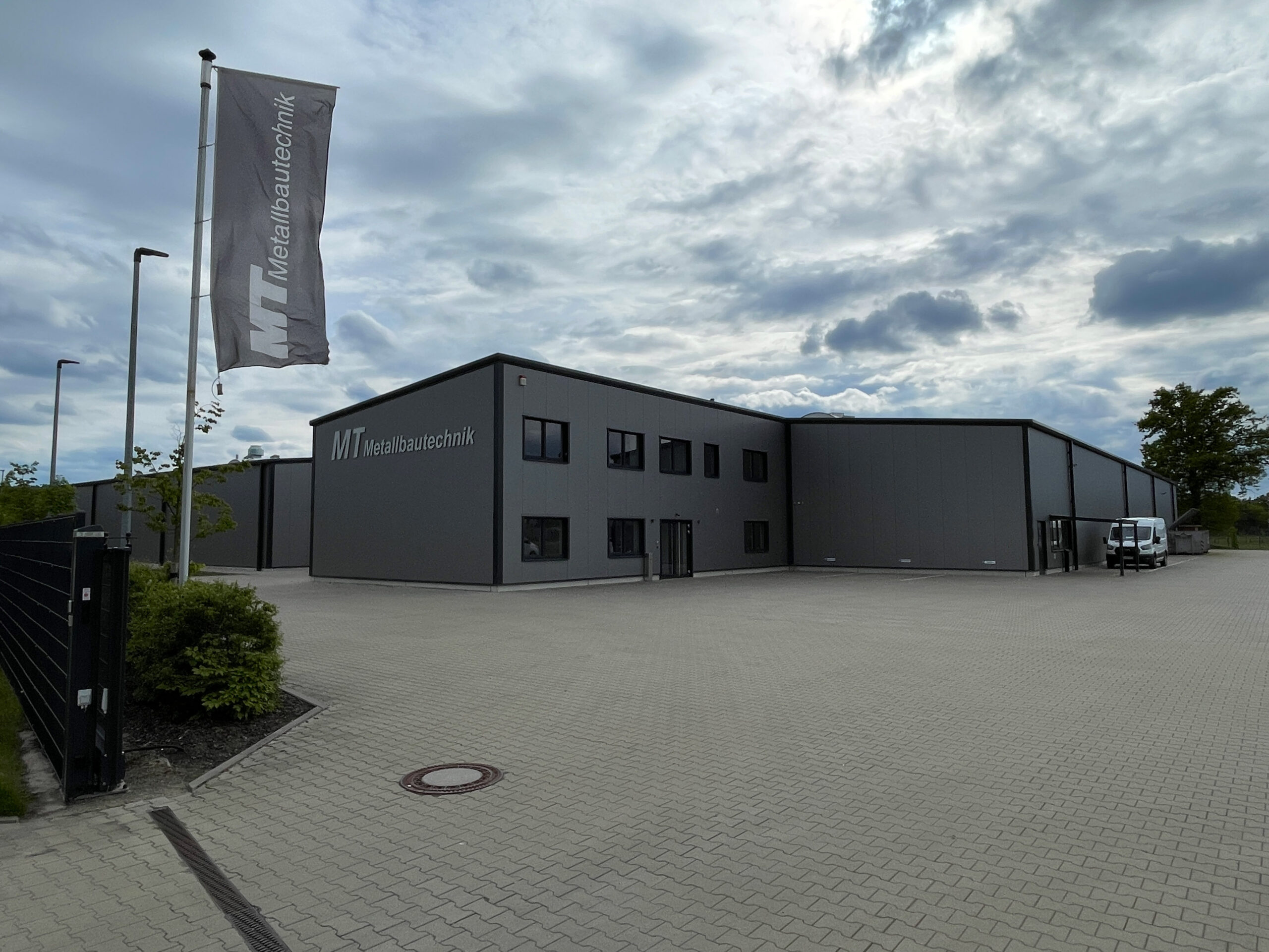 Außenansicht Firmengebäude